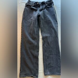 White Fox Women’s Classic Straight-Leg Jeans in Distressed Black Size Small chic